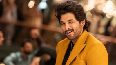 Allu Arjun strikes a pose with brothers Bobby, Sirish