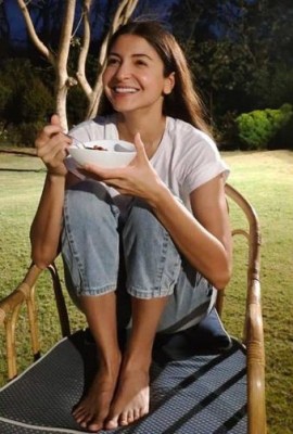 Anushka Sharma shares pregnancy woes in funny post