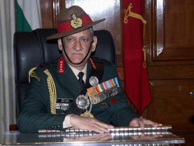 CDS Bipin Rawat offers prayers at Gorakhnath temple