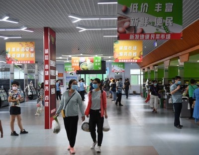 Chinese mainland reports 2 new locally transmitted Covid-19 cases