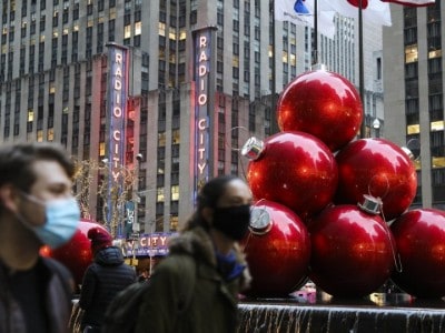 Experts warn of catastrophic post-holiday Covid surge in US