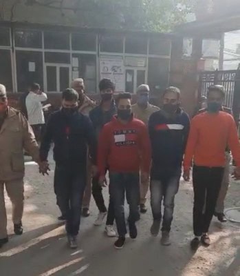 Fake call centre duping people by promising jobs busted, 11 held