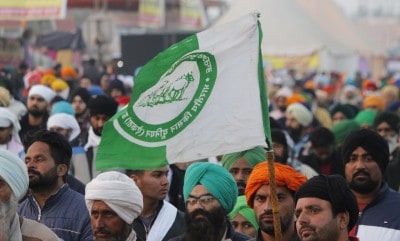 Farmers threaten to block Chilla border again