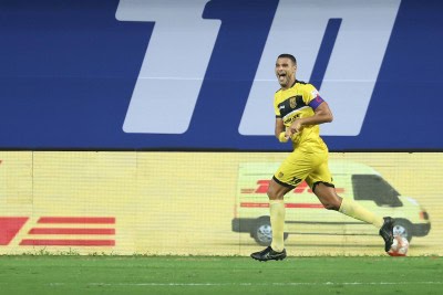 Late goals help Goa beat Hyderabad 2-1 in ISL
