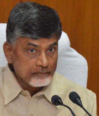 Notices to TDP leaders violation of fundamental rights: Naidu