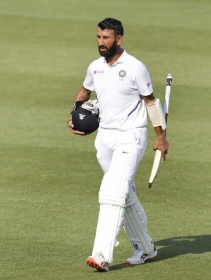 Pujara's troubles against Cummins a 'concern', says Zaheer