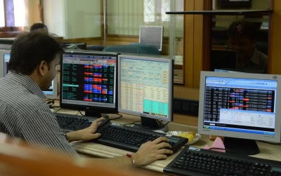 Sensex down 250 points, Nifty below 13,500