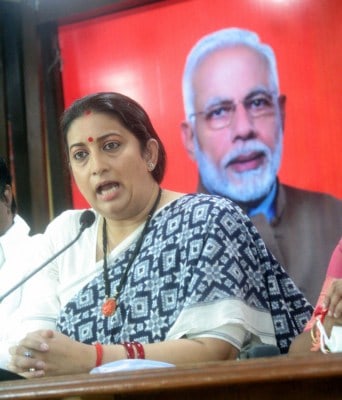 Smriti Irani slams Rahul, Sonia, asks if they are farmers?
