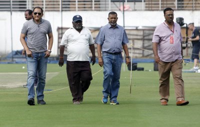 Syed Mushtaq Ali Trophy: Azhar visits Kolkata, discusses bio-bubble protocols