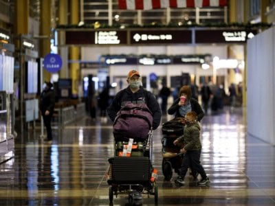 US CDC to require negative Covid-19 test from UK air travellers