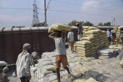 UltraTech Cement considers raising Rs 1,000cr via NCDs