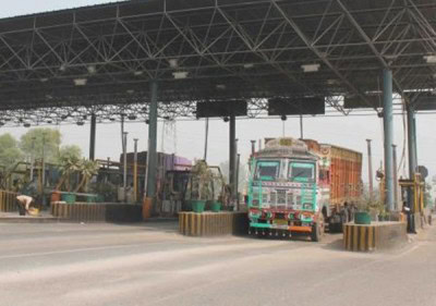 Cash lanes at NH toll plazas to remain operational till Feb 15: Govt