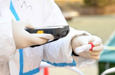 Chinese mainland reports 94 new locally transmitted Covid cases