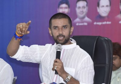 Chirag Paswan attacks Nitish, gives him time to sort things out
