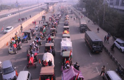 Delhi Police clears Burari ground of farmers