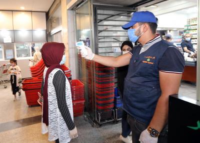 Iraq warns of reimposing curfew