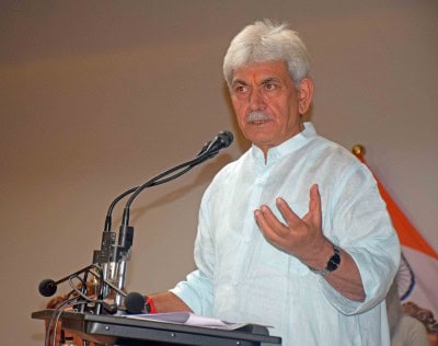J&K LG declares 'heavy snowfall' as natural calamity under SDRF