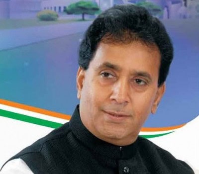 Maha Home Min takes public complaints at Pune Police Control Room