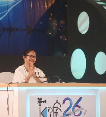 Mamata kicks off KIFF amid Covid scare, allows 100% occupancy