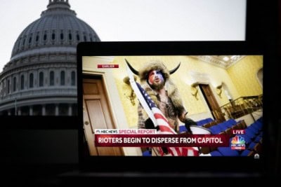 Man asks Trump for pardon after storming Capitol