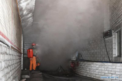 Medical experts sent to assist trapped Chinese miners' rescue