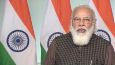Modi calls up Sourav Ganguly to know about his health