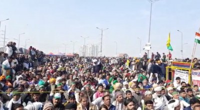 Politicians line up to meet Tikait at Ghazipur in show of solidarity