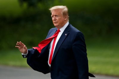 Trump leaves Biden a note in White House