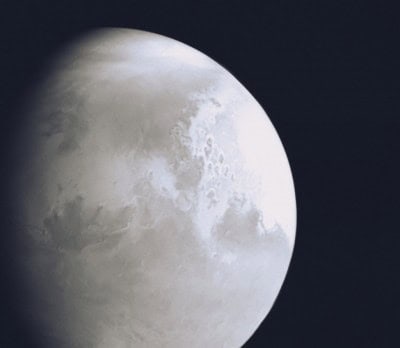 China's space probe captures first image of Mars