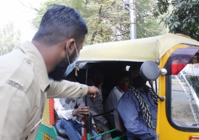 Civil Defence volunteers have no right to issue Covid challans: Delhi Police