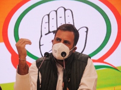 Congress launches 'join social media' campaign