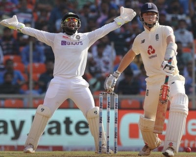 Crawley hopeful England can make a match of it