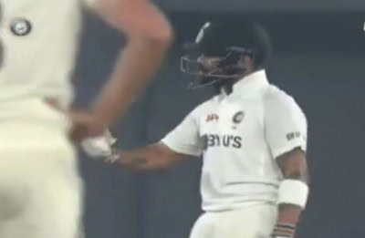 Fan breaches security to meet Kohli, cops may initiate action