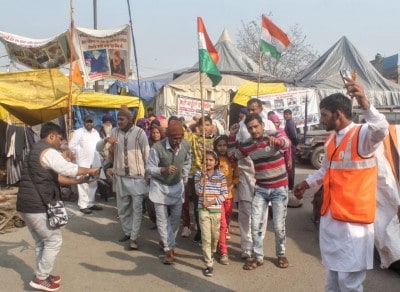 Framers at Singhu gear up to beat summer heat and continue protest