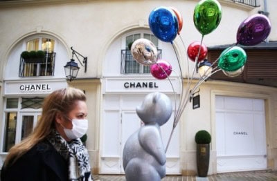 France reports 20,586 new Covid cases