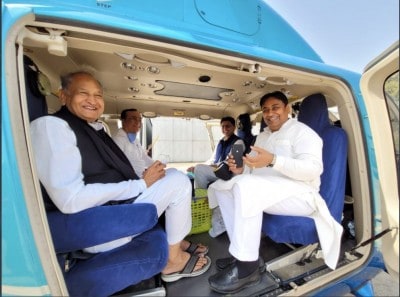 Gehlot, Pilot take same chopper as bypolls near