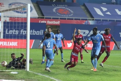 ISL: Mumbai City suffer setback as Jamshedpur claim stunning win