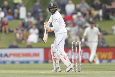 India feel Jadeja's absence on first day