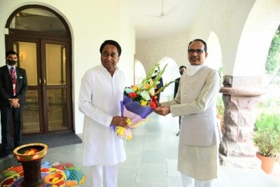 Kamal Nath meets Chouhan, discusses farm laws, farmers' stir