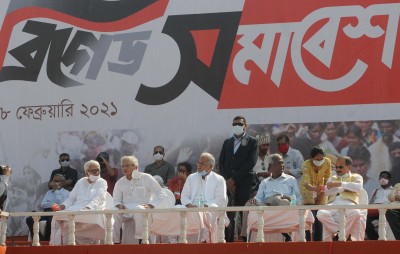 Miffed Adhir pauses his speech as Siddiqui arrives at rally