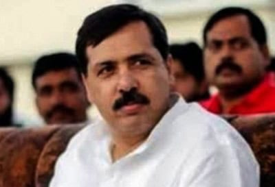 Non-bailable warrant against former MP Dhananjay Singh