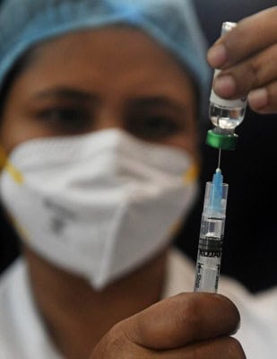 Odisha: No privileges for healthcare workers refusing Covid jab