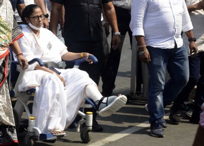 Accident, not attack that left Mamata injured, says EC