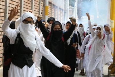 Admitting Kashmiri students in Pak colleges part of radicalization plan