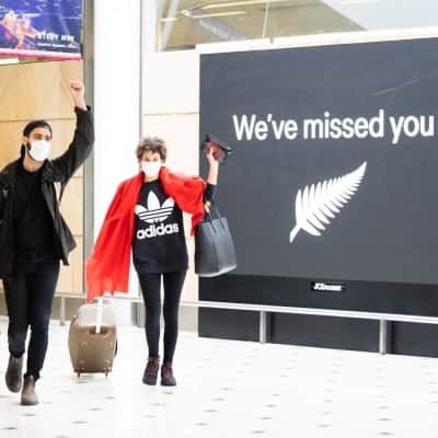 Australia extends border closure until June