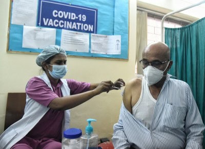 Delhi logs over 400 Covid cases for second day running