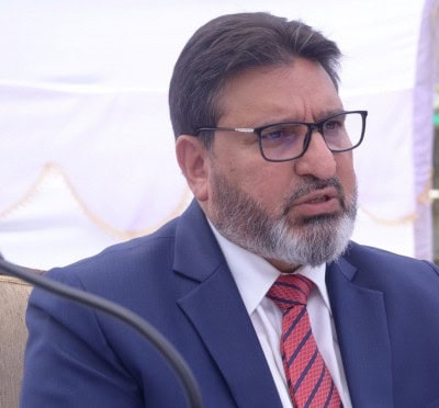 Kashmiri leader raises 'outsider' issue, threatens stir