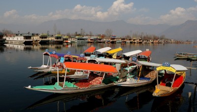 Weather improves in Kashmir after 6 days