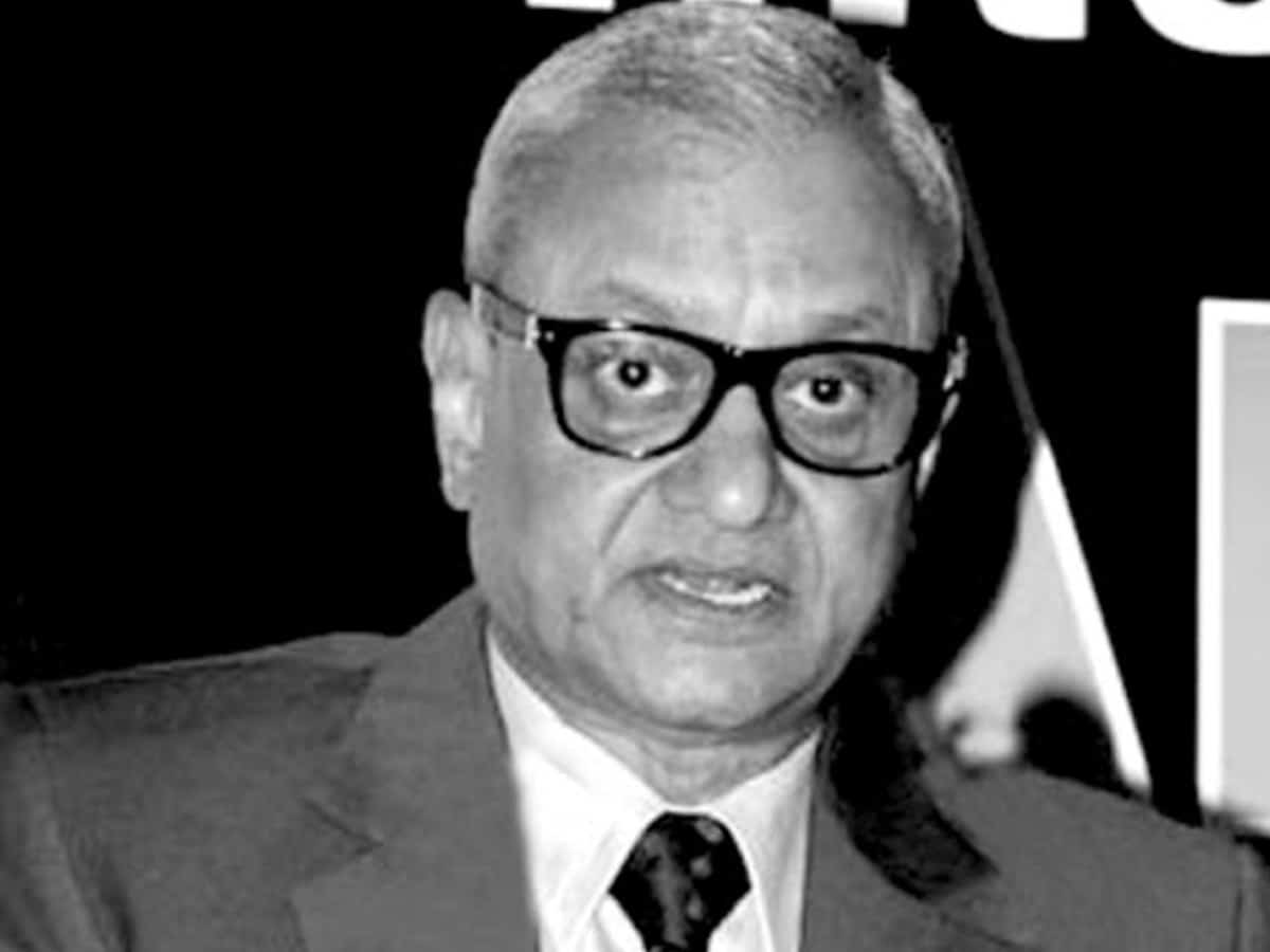 Two curious emails from Justice Verma within few hours give HCA case an intriguing turn