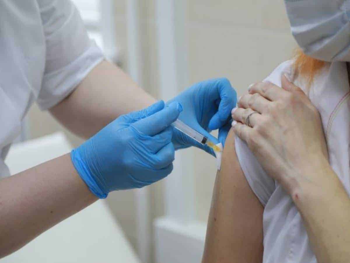 UAE to impose restrictions for unvaccinated people